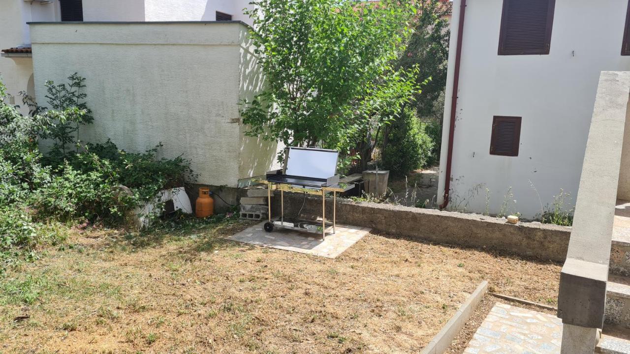 Apartments Lana - 30 M From The Sea Seline Exterior photo